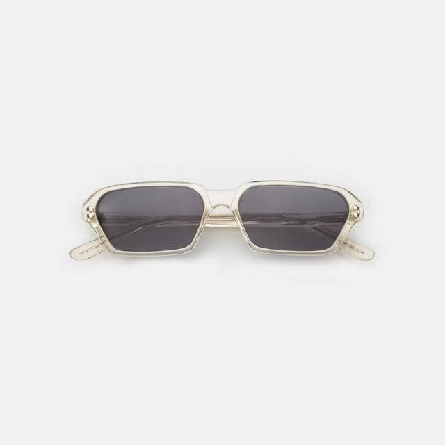 Baxter II Sunglasses side view in Champagne / Grey