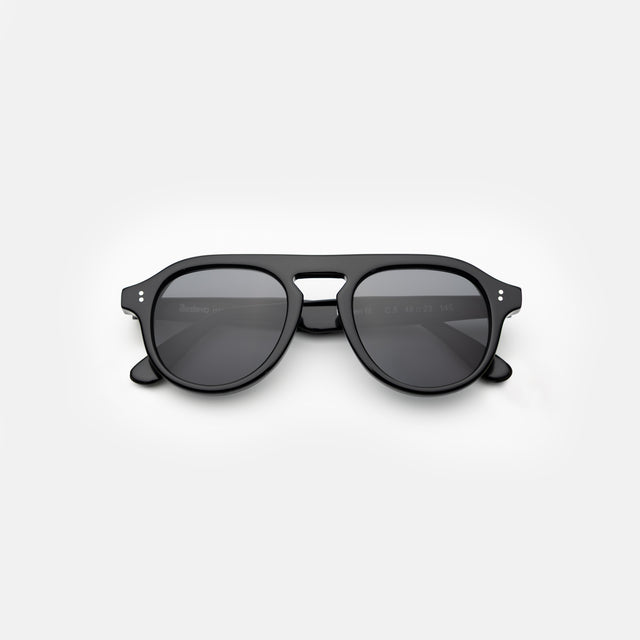 Bergen III Sunglasses side view in Black / Grey