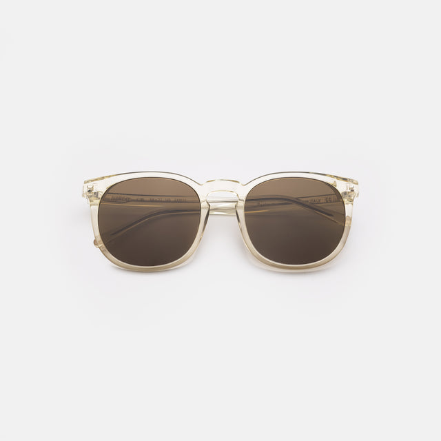 Eldridge 56 Sunglasses side view in Champagne / Brown Flat