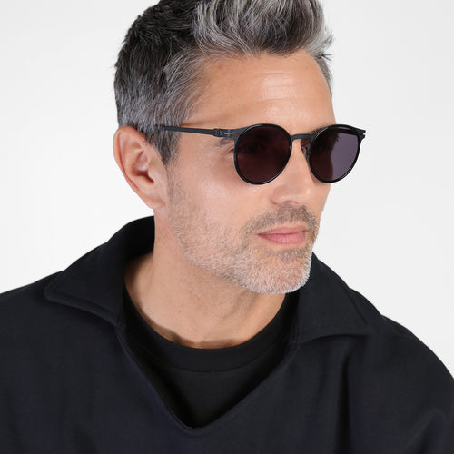 Male model looking left color: Black/Matte Black / Grey