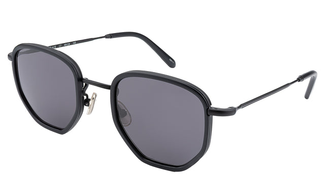 Hunter Ace Sunglasses side view in Matte Black / Grey