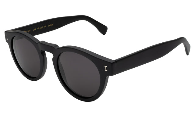 Leonard Sunglasses Side Profile in Matte Black / Grey