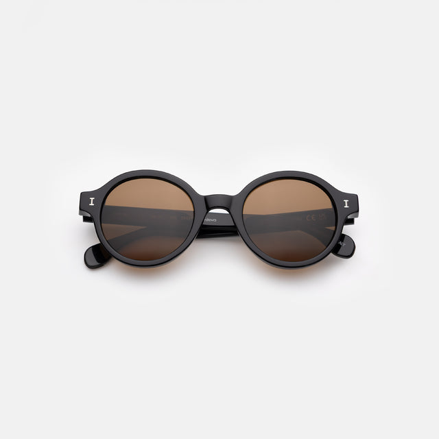 The Met x illesteva Sunglasses side view in Black / Brown