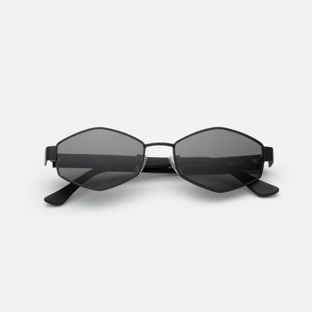 Tucson Sunglasses side view in Matte Black / Grey