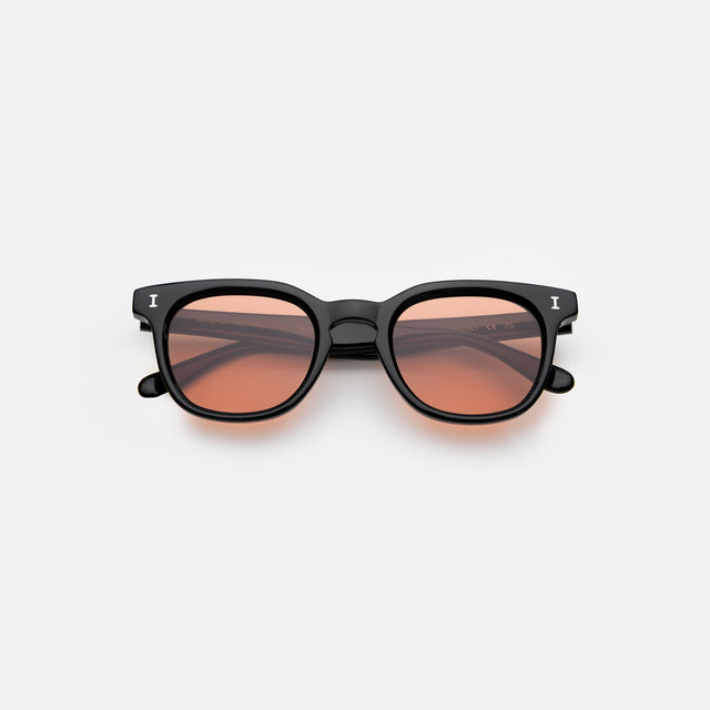 Veneto Sunglasses side view in Black / Sunset Flat