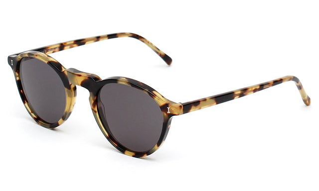 Capri Sunglasses Side Profile in Tortoise / Grey