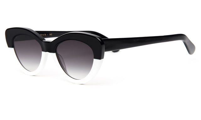 Pamela Sunglasses side view in H/H Black White / Grey Flat Gradient